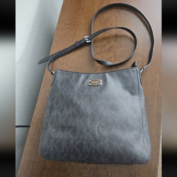 MICHAEL KORS Signature Jet Set Travel Messenger Crossbody Folio Bag Rare - Picture 9 of 15